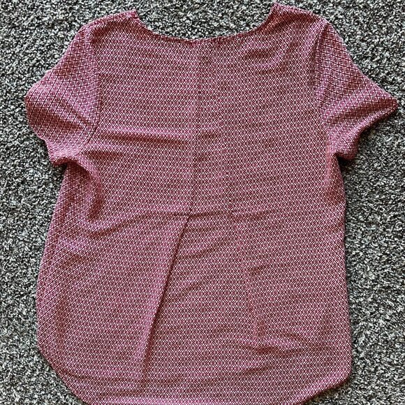 Burgundy/White Floral Print Flowy Women's Medium Blouse - Picture 3 of 5